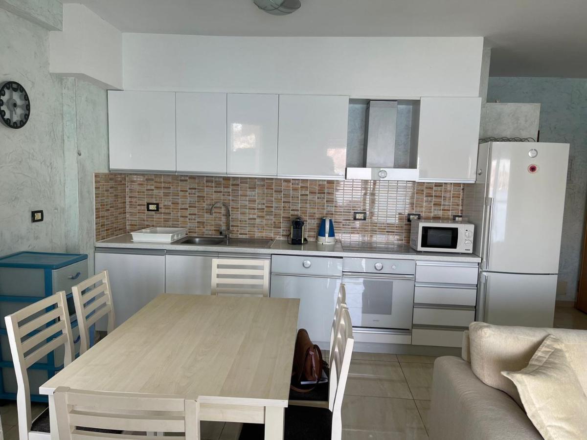 1-Stunning Sea View Apartments! Sarande Luaran gambar