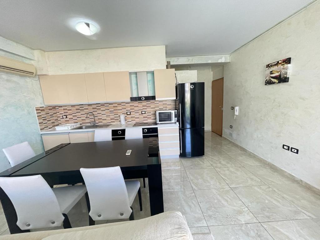 1-Stunning Sea View Apartments! Sarande Luaran gambar