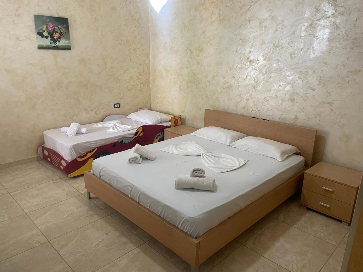 1-Stunning Sea View Apartments! Sarande Luaran gambar