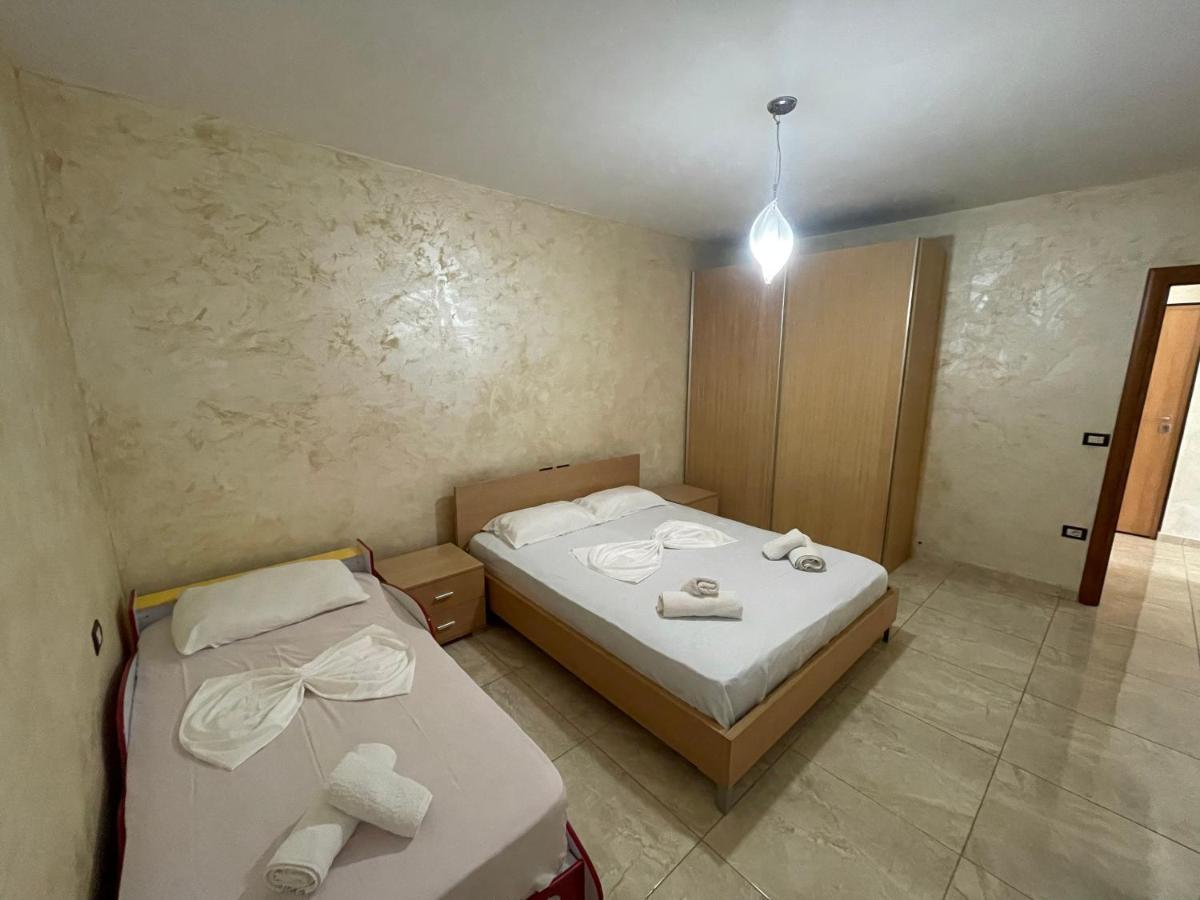 1-Stunning Sea View Apartments! Sarande Luaran gambar